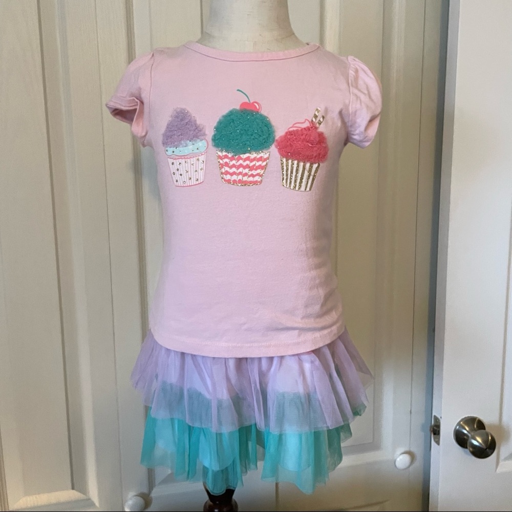 Two piece skirt and top from Kidtopia features cupcakes